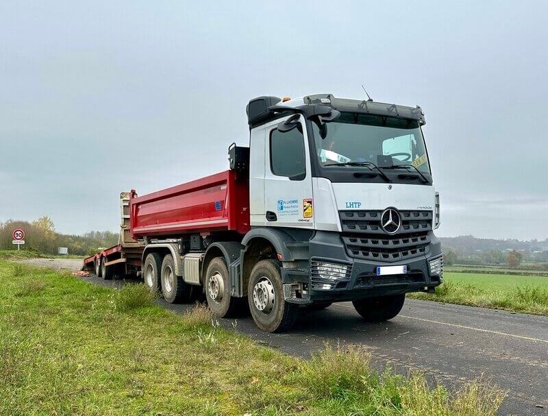 phot de groupe des camions LTHP